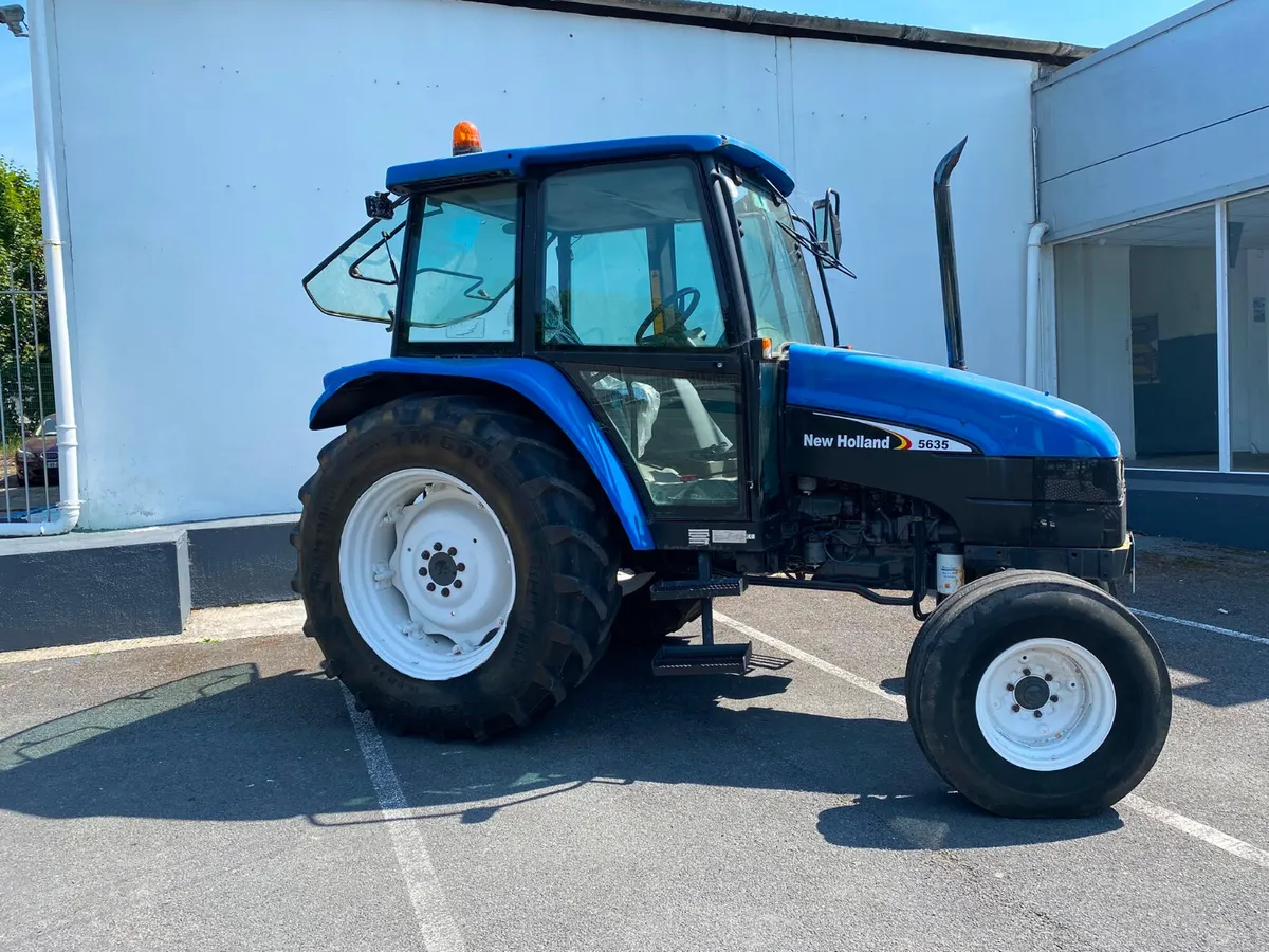 1999 New Holland  5635 75HP - Image 3