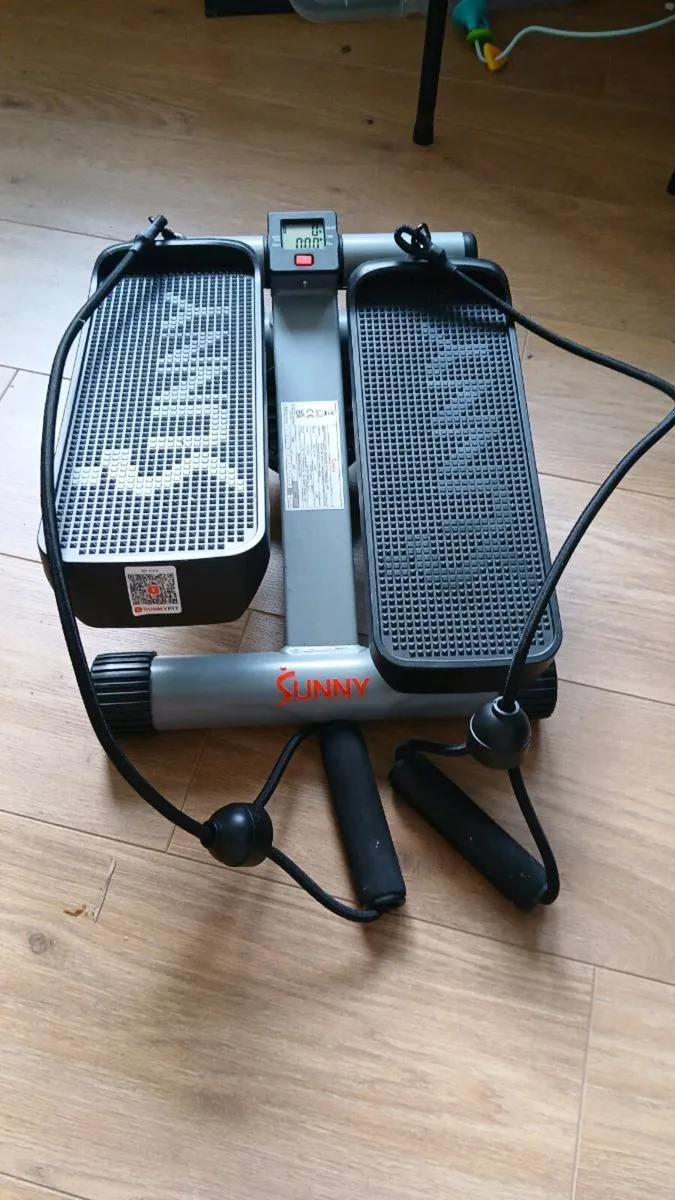 Mini Stepper with resistance bands