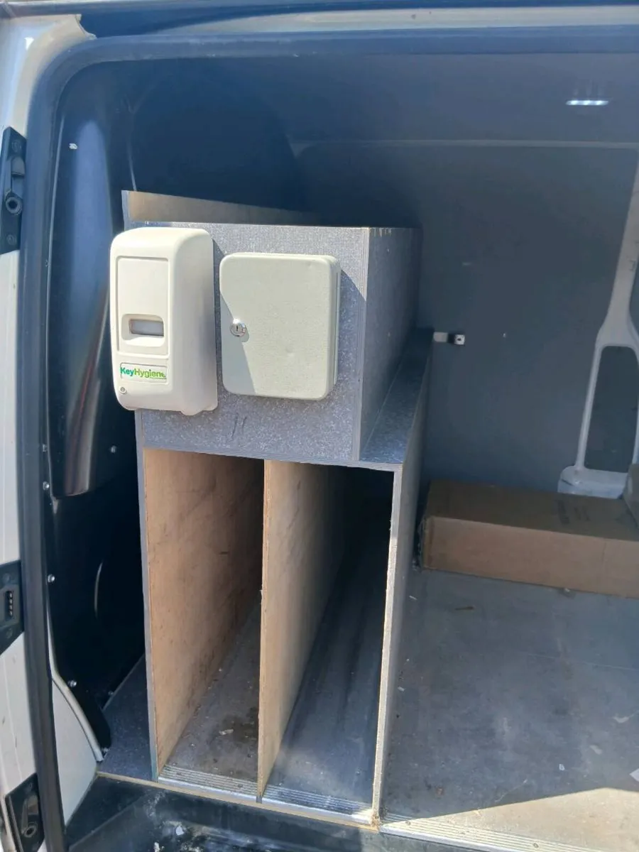 Van - Image 3