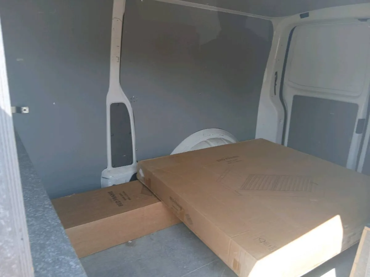 Van - Image 4