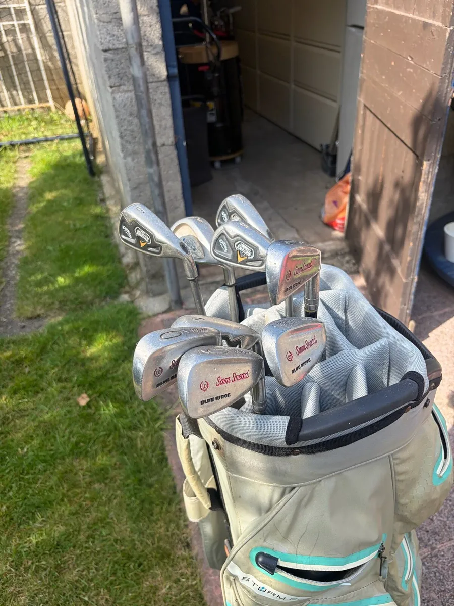 Golf clubs and bag - Image 4