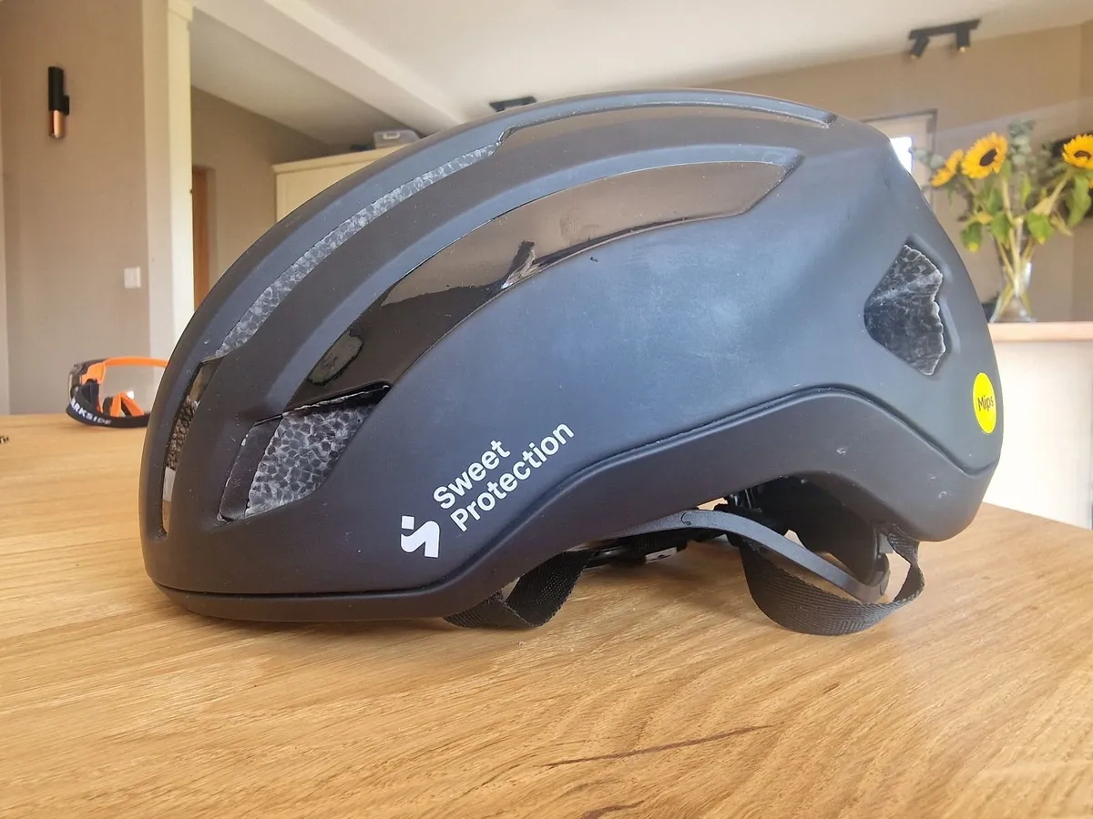 Sweet Protection _ Outrider Mips Helmet - Image 1