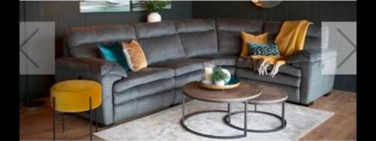 Valentino 4 piece corner sofa, electric recliner - Image 3