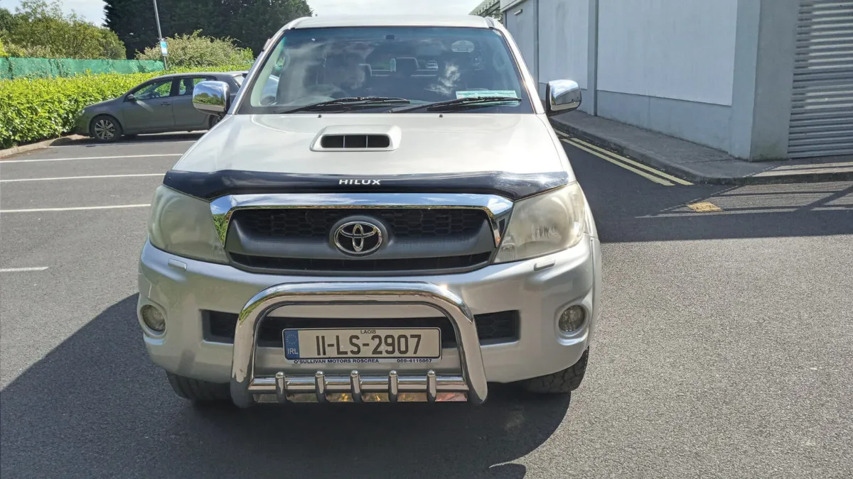 Toyota Hilux 2011  3.0 Diesel Manual - Image 2