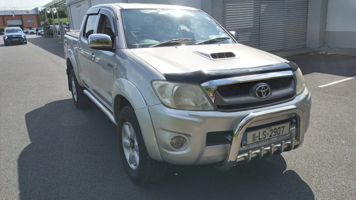 Toyota Hilux 2011  3.0 Diesel Manual - Image 3