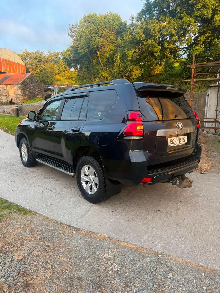 Toyota Landcruiser - Image 4