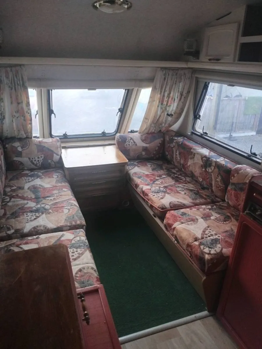 2 berth caravan Eccles sprite. - Image 3
