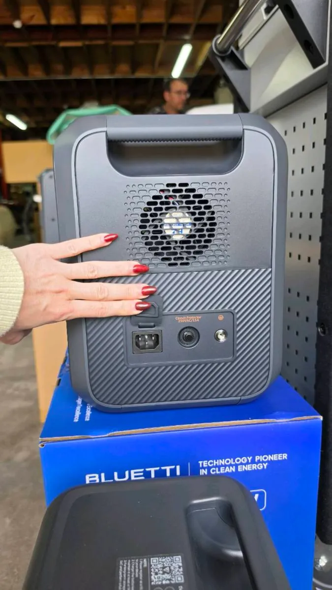 Portable power stations brand new - Image 4