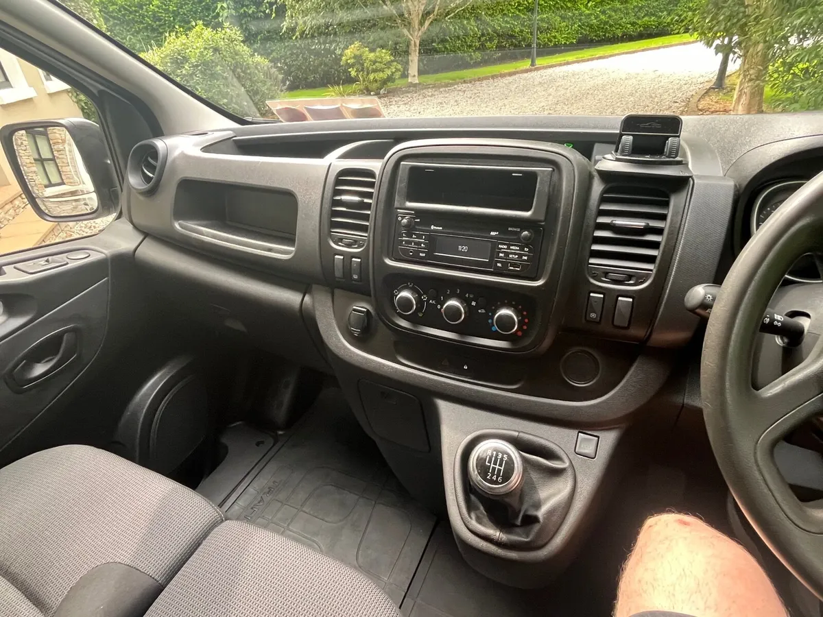 Renault Trafic 2021 - Image 3