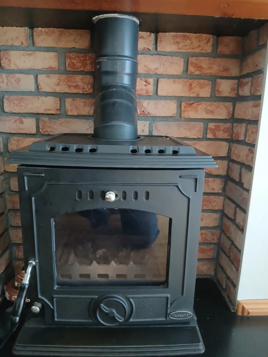 Solid fuel Stove with Back Boiler - Image 1