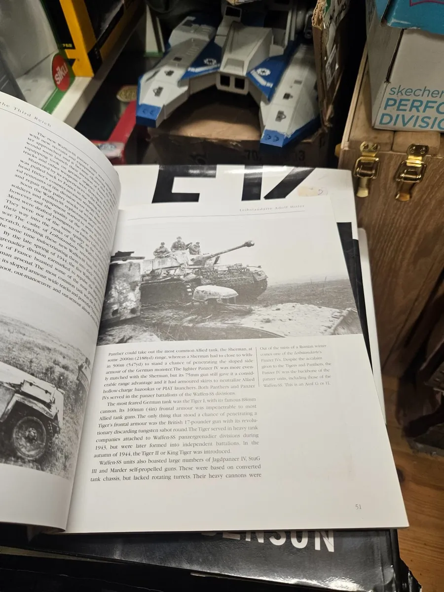Book Elite Units of the German Army WW2 - Image 4