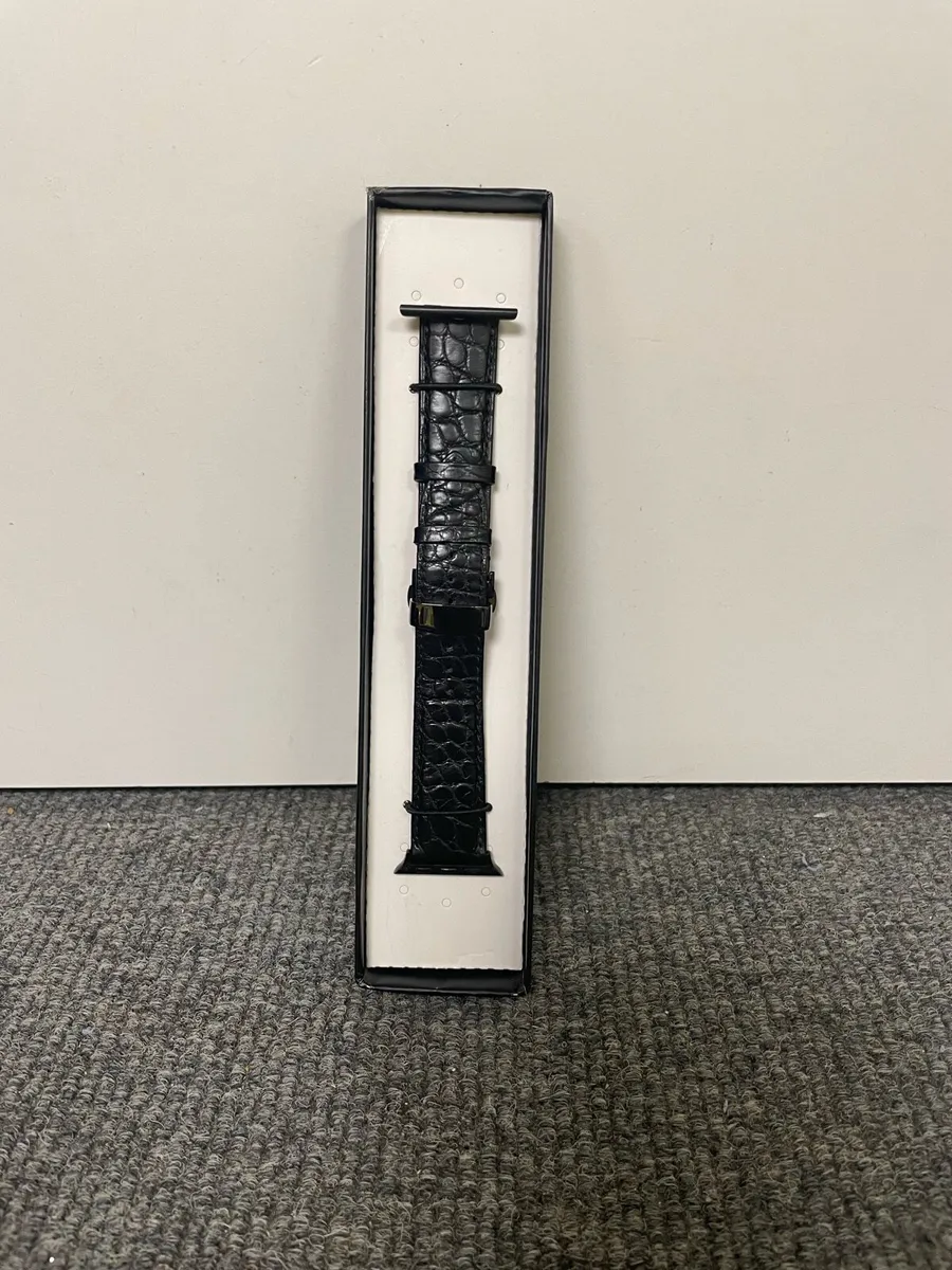 40mm Leather Apple Watch Strap - Image 1