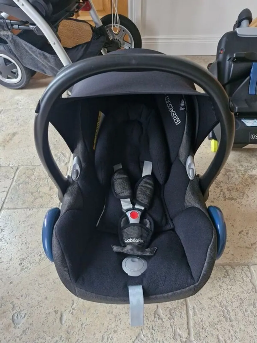 Maxi cosi carseat & buggy system - Image 2