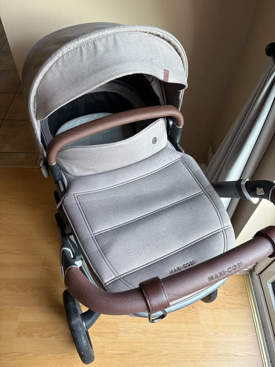 Maxi cosi fame travel system - Image 2