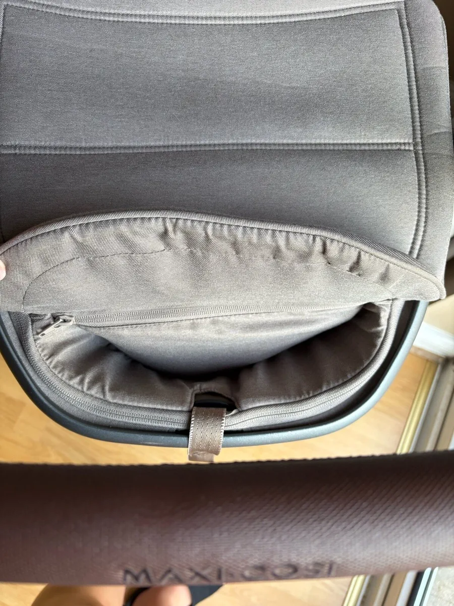 Maxi cosi fame travel system - Image 3