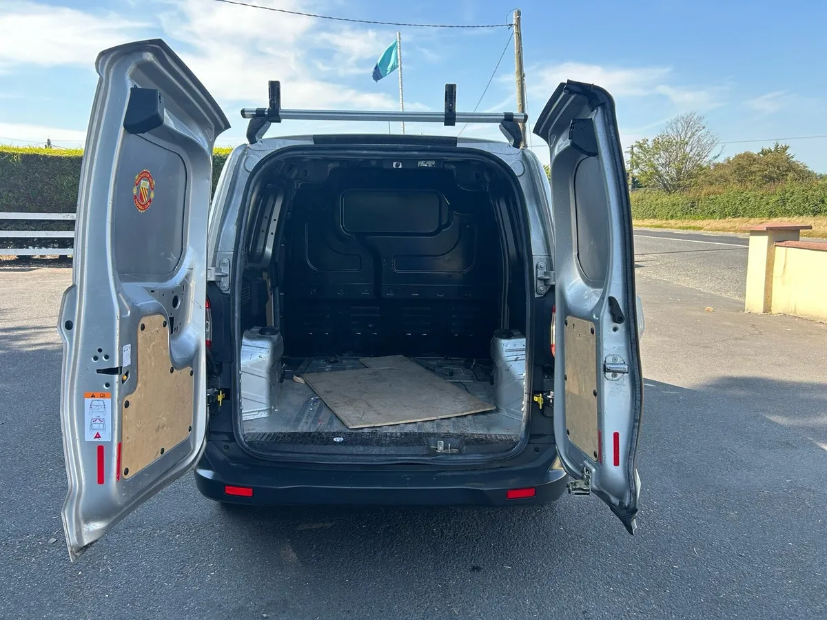 2018 ford transit courier new cvrt - Image 4