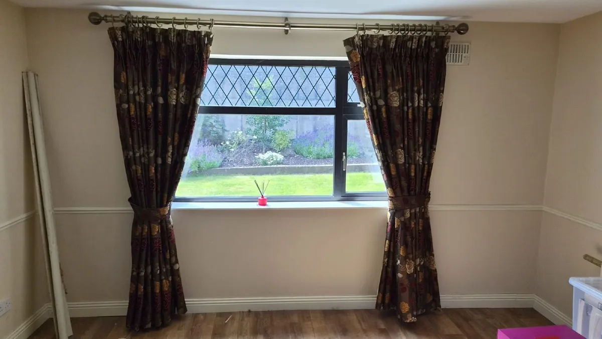Curtains - Image 1