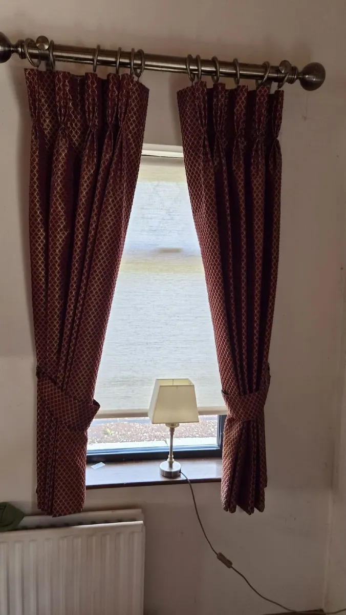 Curtains - Image 2