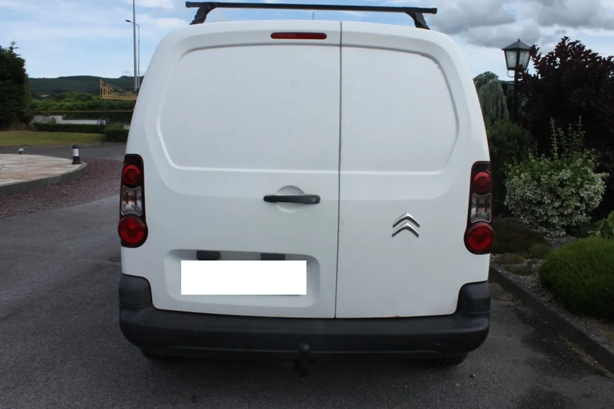 Citroen Berlingo 1.6, 2015 - Image 2
