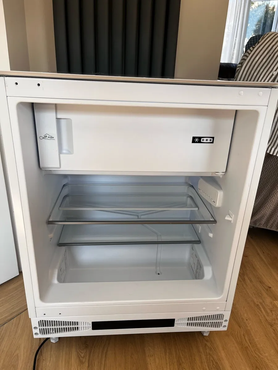 Under counter integrated Fridge - Image 4