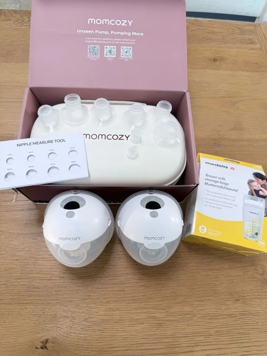 Momcozy M5 Wearable Breast Pump - Image 1