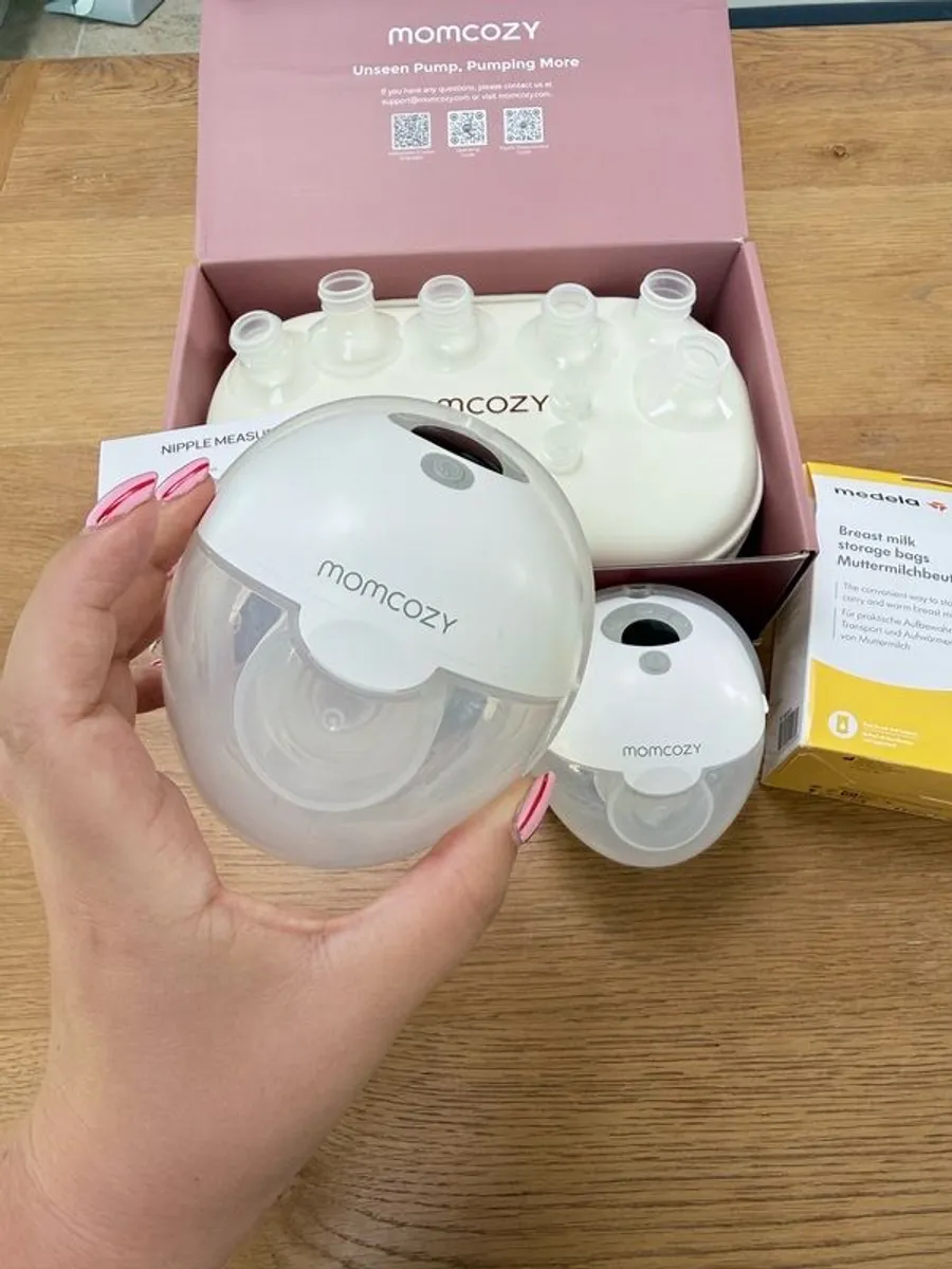 Momcozy M5 Wearable Breast Pump - Image 2