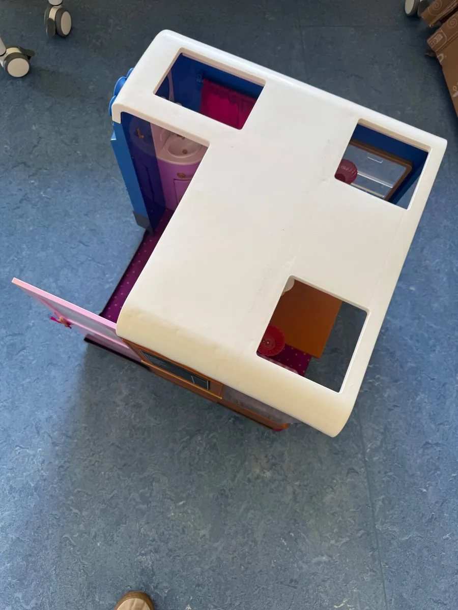 Toys - Image 2