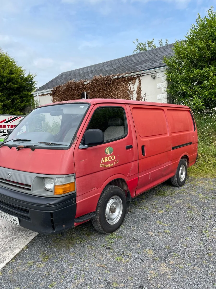 TOYOTA HIACE - Image 1