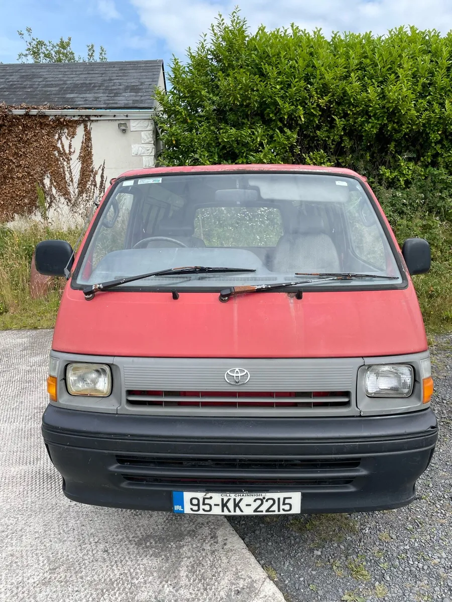 TOYOTA HIACE - Image 2