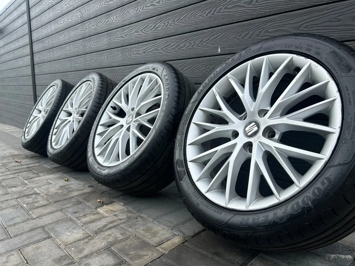 17” GENUINE SEAT LEON ALLOY WHEELS & TYRES - Image 1