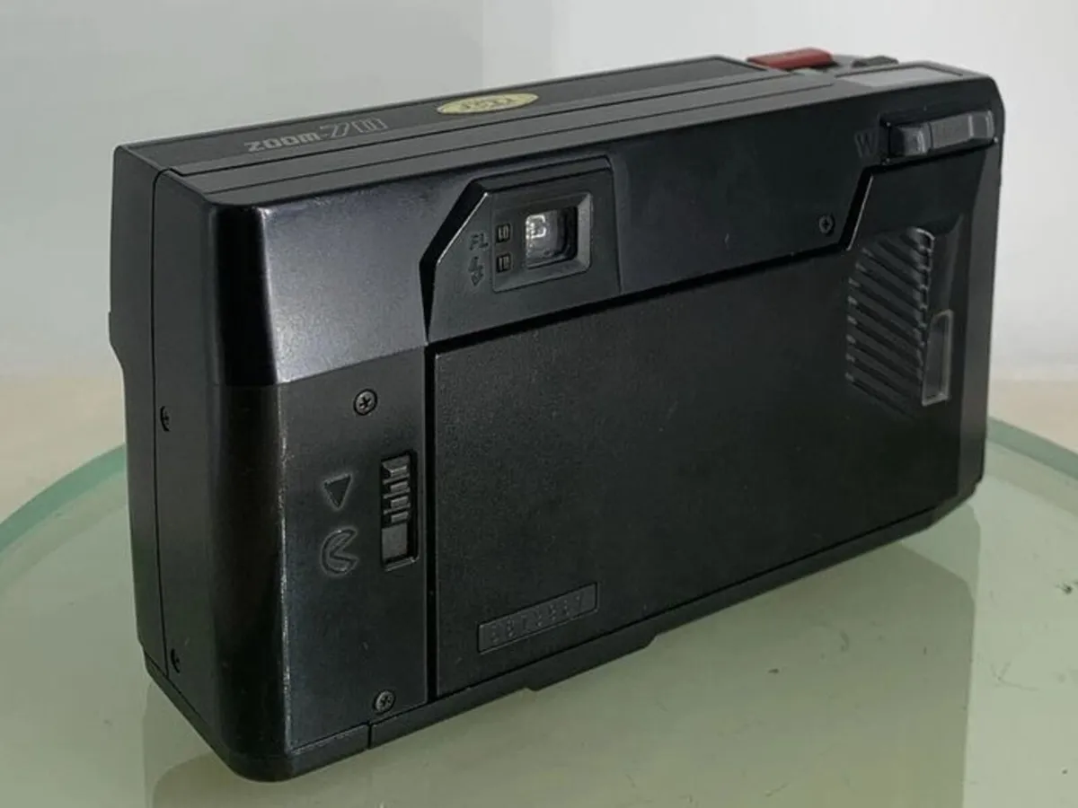 Pentax Zoom 70 35mm Film Camera - Image 2