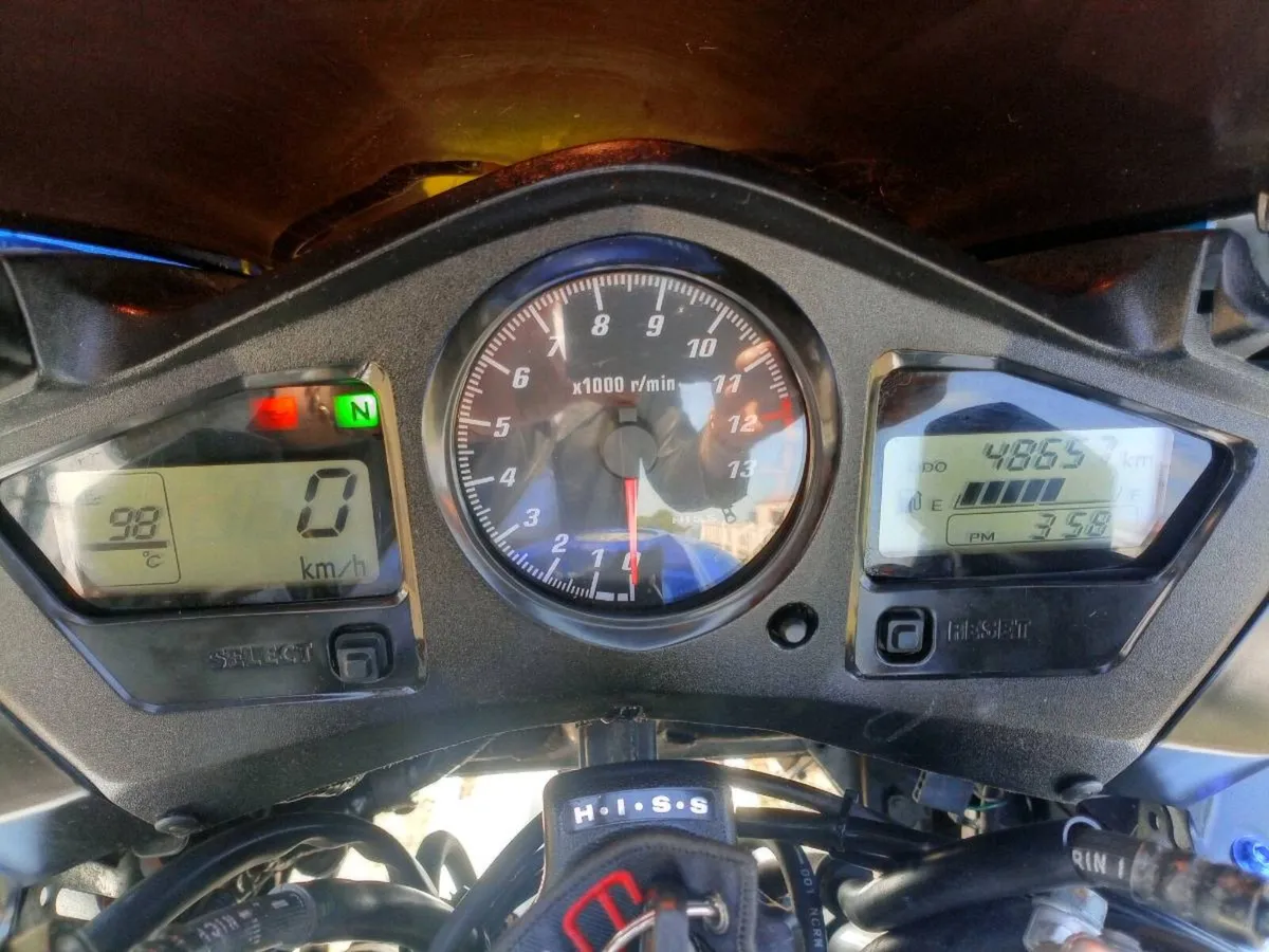 05 vfr 800 rothmans replica. - Image 4