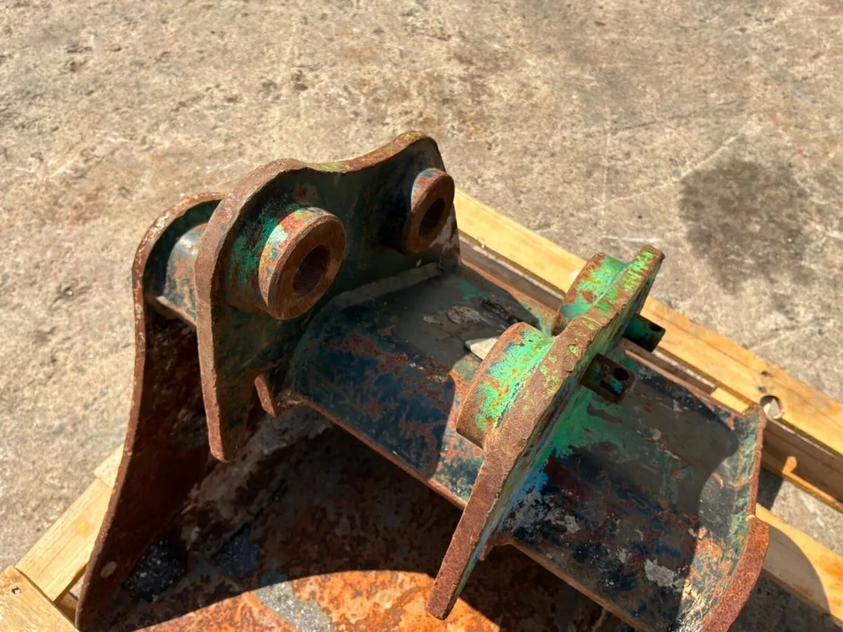 18" Rhinox mini digger bucket.....30mm pins....... - Image 4