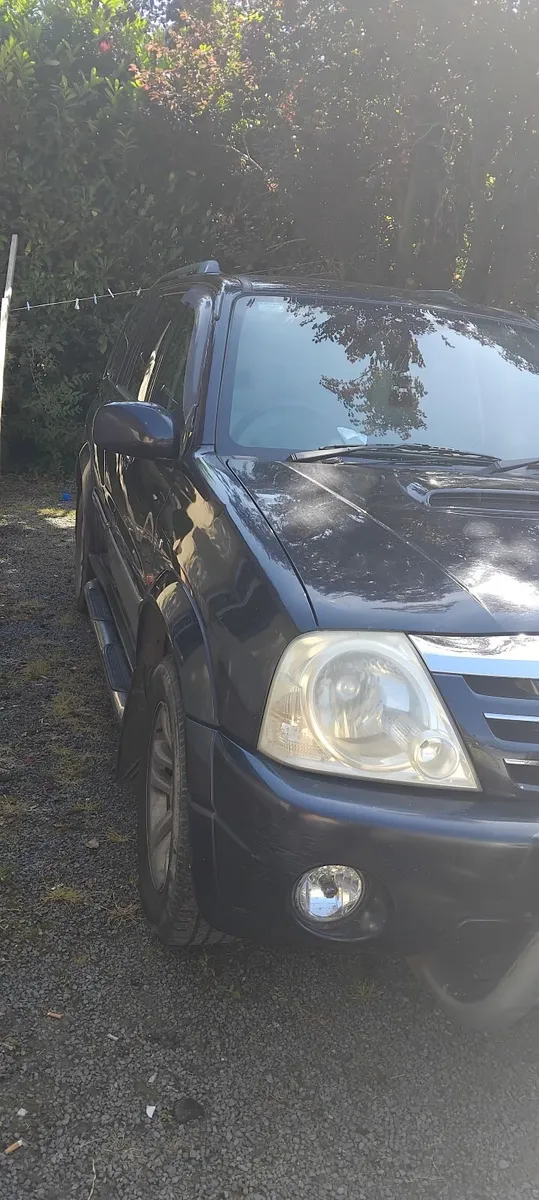 Suzuki Grand Vitara 2004 - Image 2