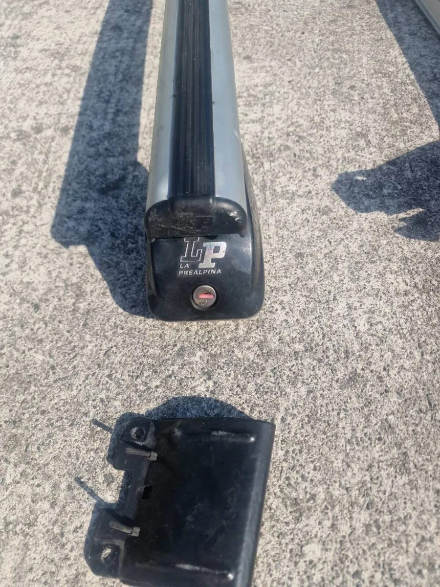 Roof Bars for Ford Mondeo 2017 liftback. - Image 3
