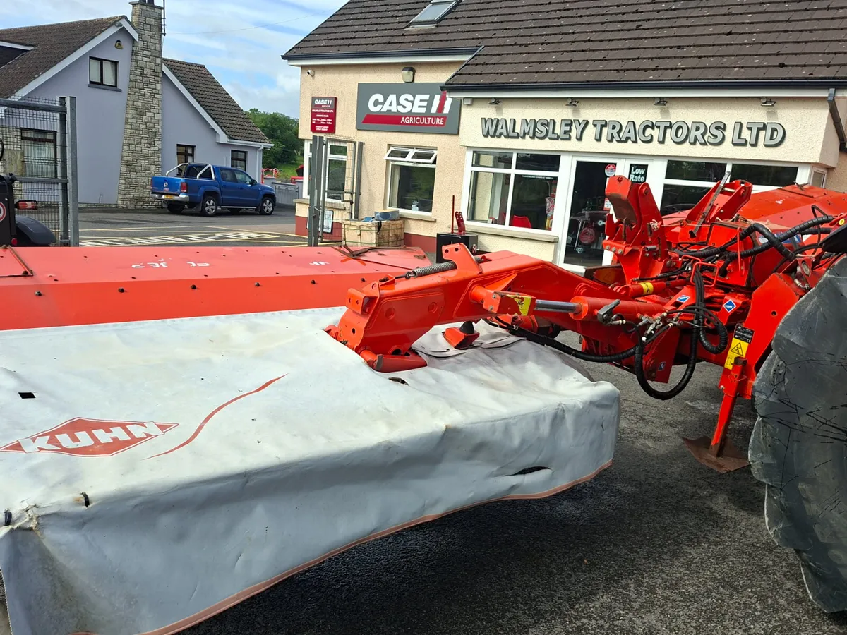 2012 KUHN BUTTERFLY MOWERS - Image 3
