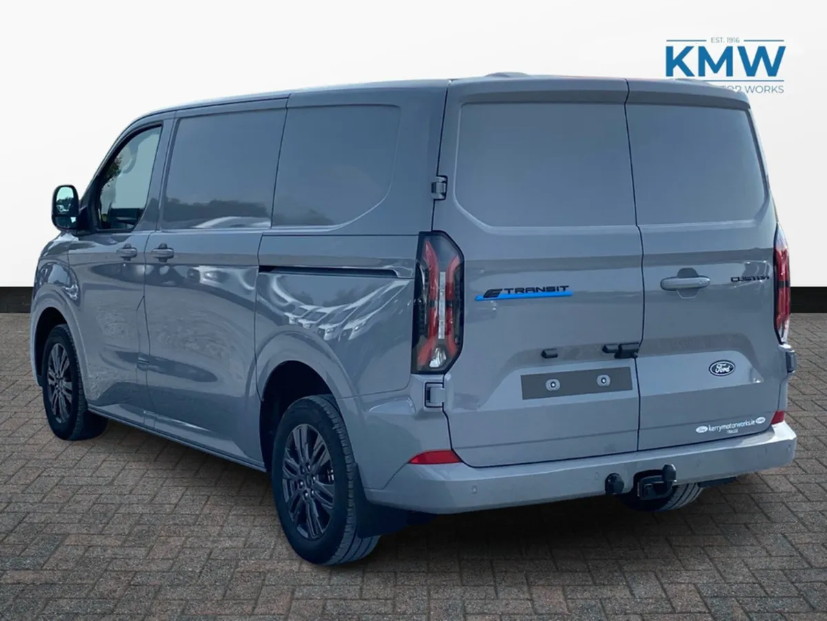 Ford Transit Custom E-Custom SWB Limited..Full Ele - Image 4