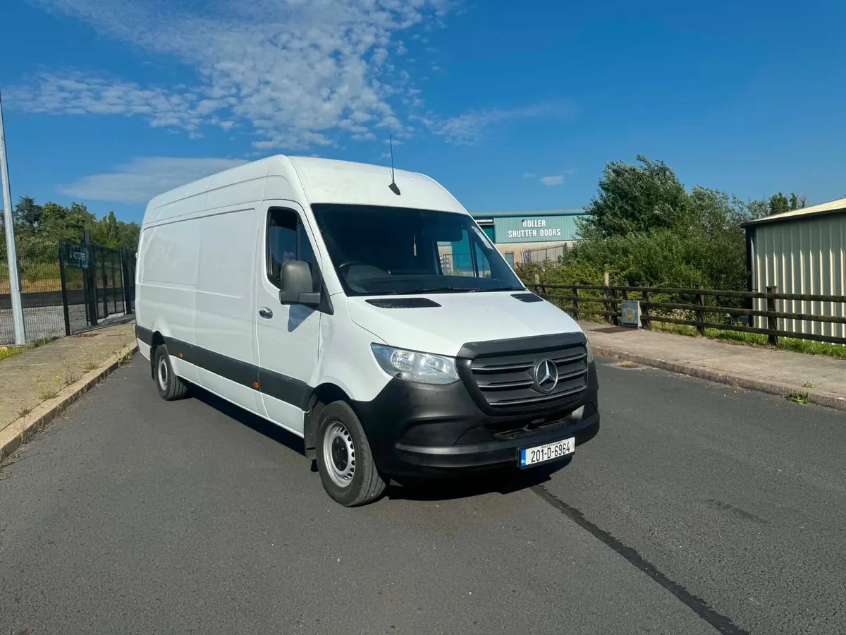 Mercedes sprinter 319 3.0 V6 doe and tax - Image 2