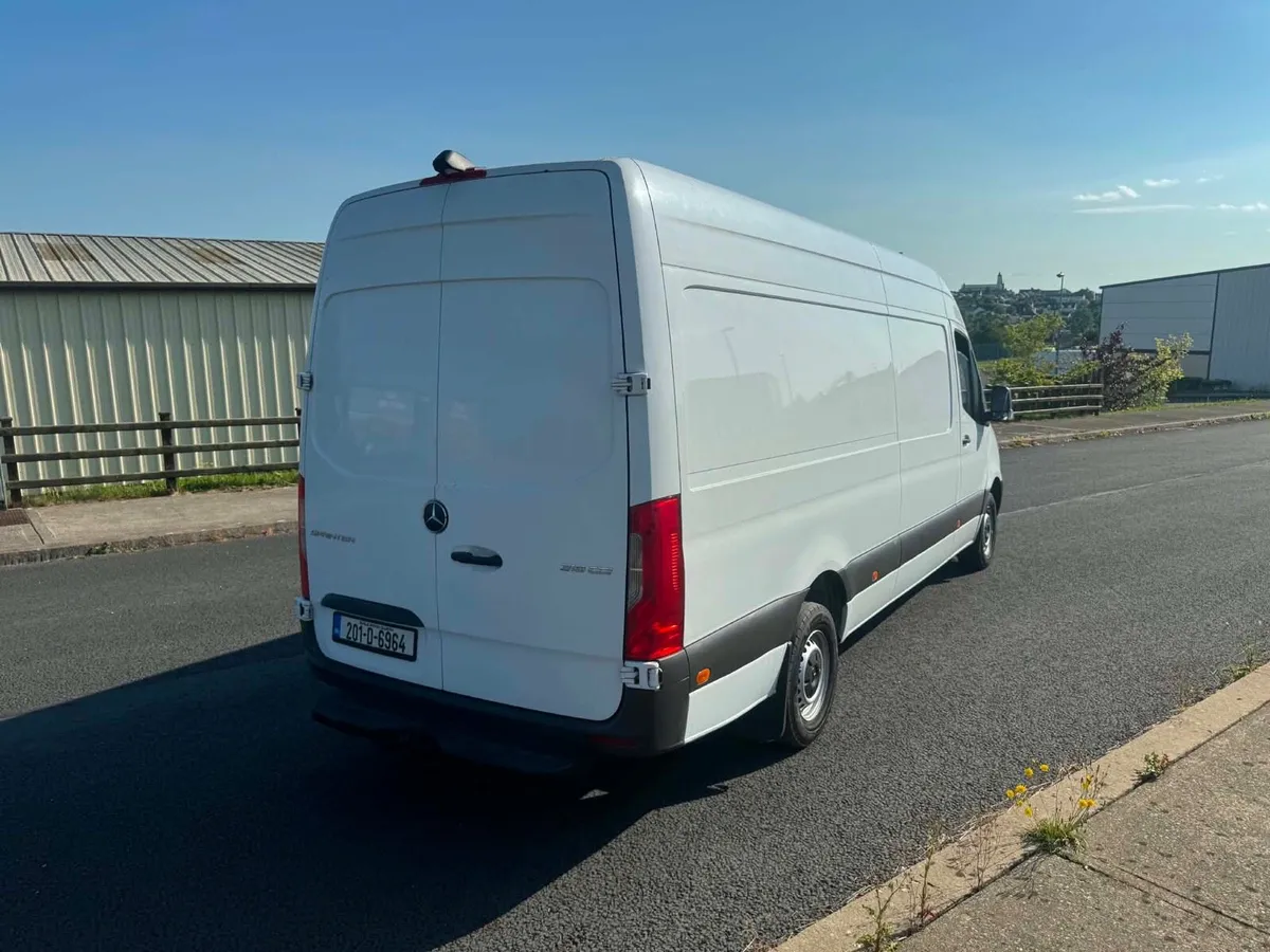 Mercedes sprinter 319 3.0 V6 doe and tax - Image 4