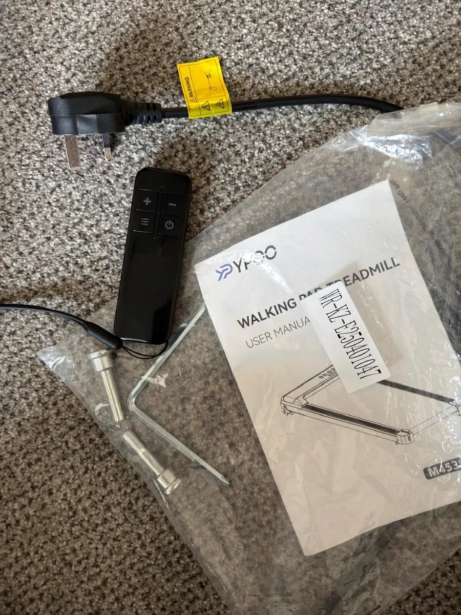 YPOO M4538H walking pad - Barely Used - Image 3