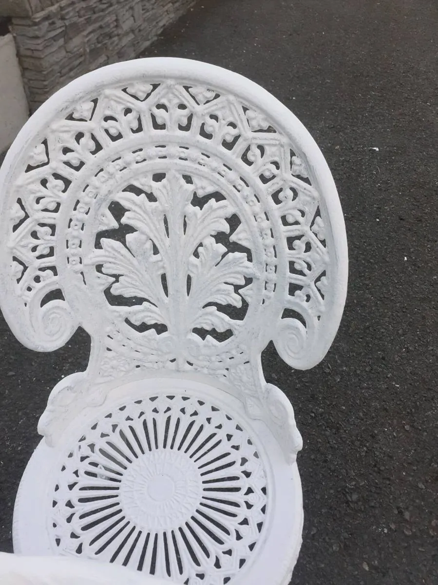 Table & 4 Chairs - Image 3