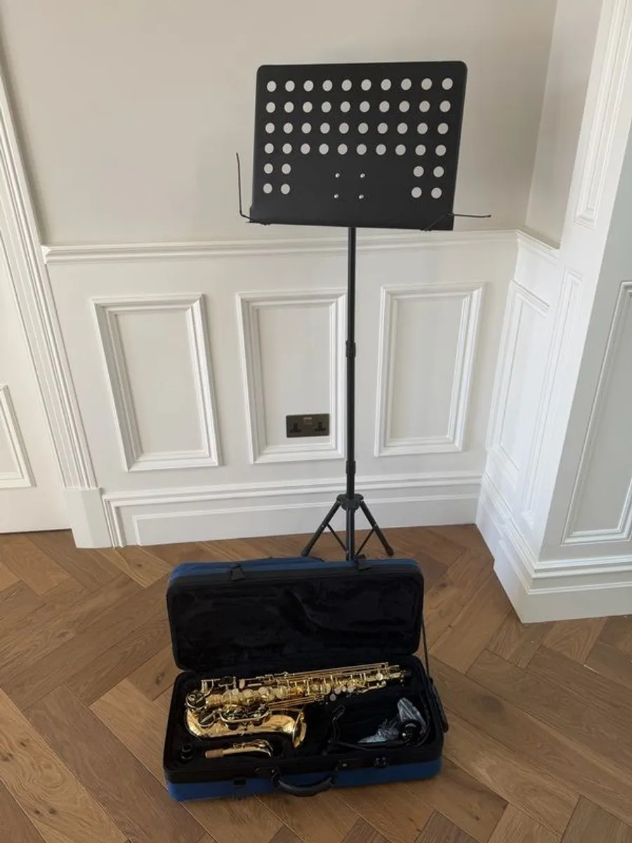 Saxaphone For Sale - Image 4