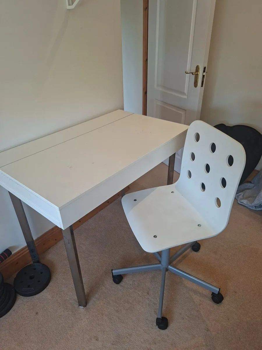 Desk, chair & shelf - Image 1