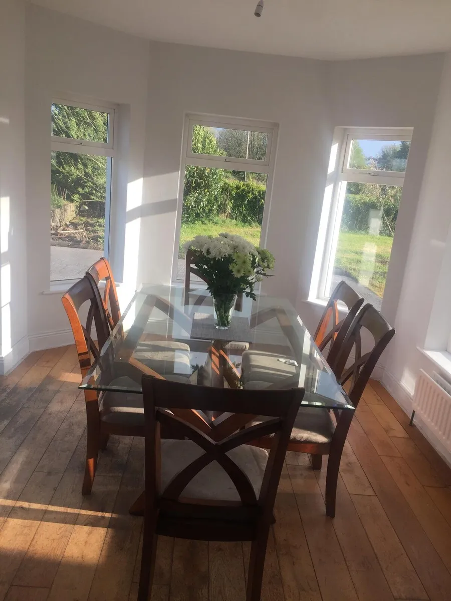 Table and Chairs - Image 1