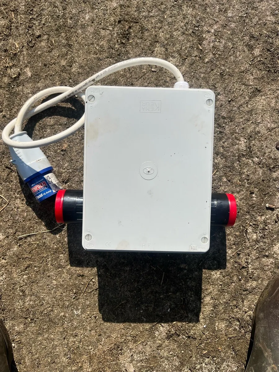 Silage Pit Automatic Bird Deterrent Box - Image 1