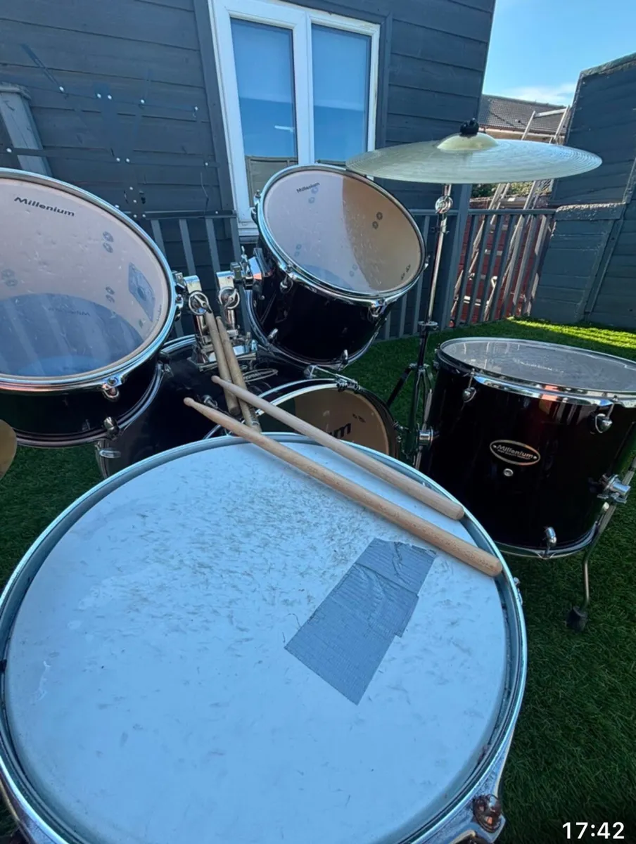Drum kit - Image 2