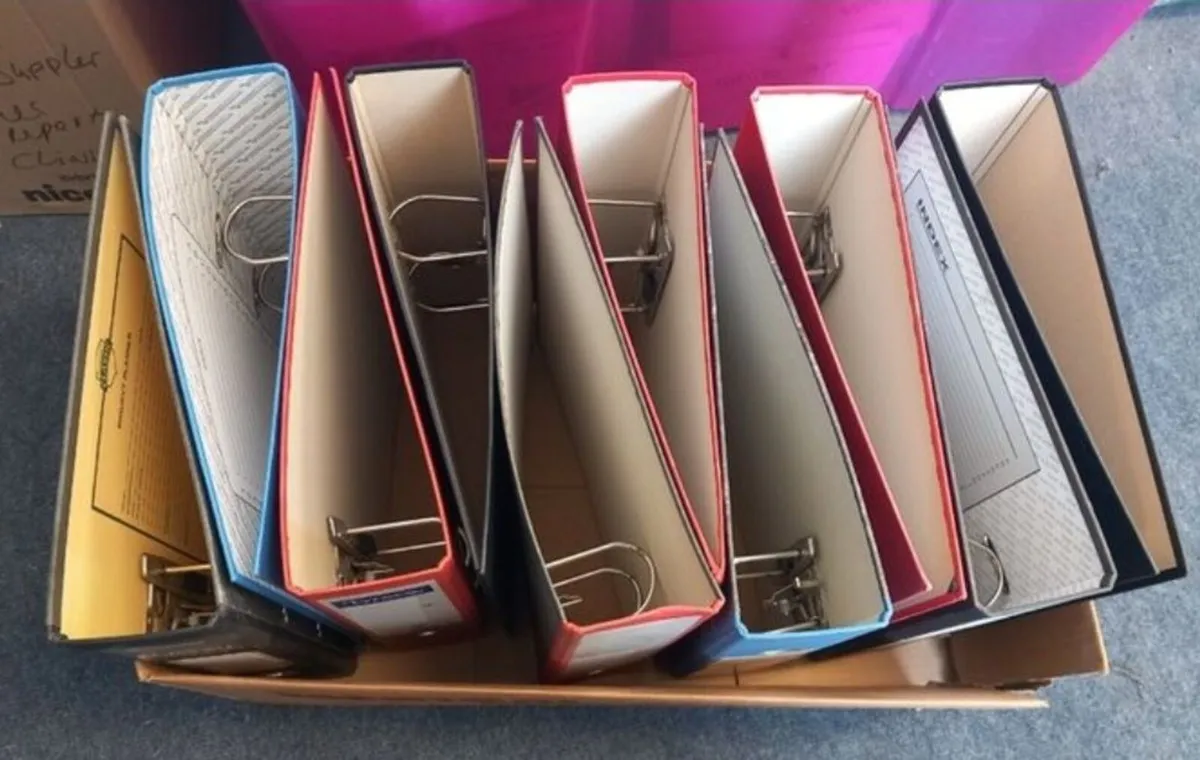 10 x A4 lever arch files - Image 1