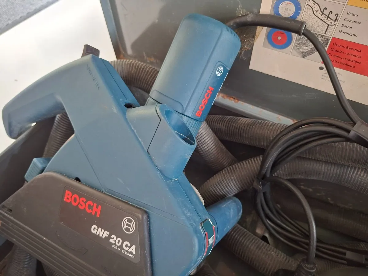 Bosch GNF 20 CA Wall Chaser 240v - Image 2