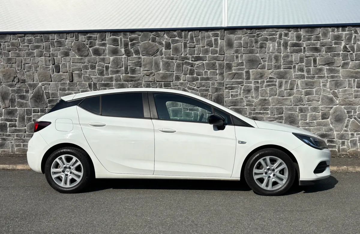 Opel Astra Van - Image 2