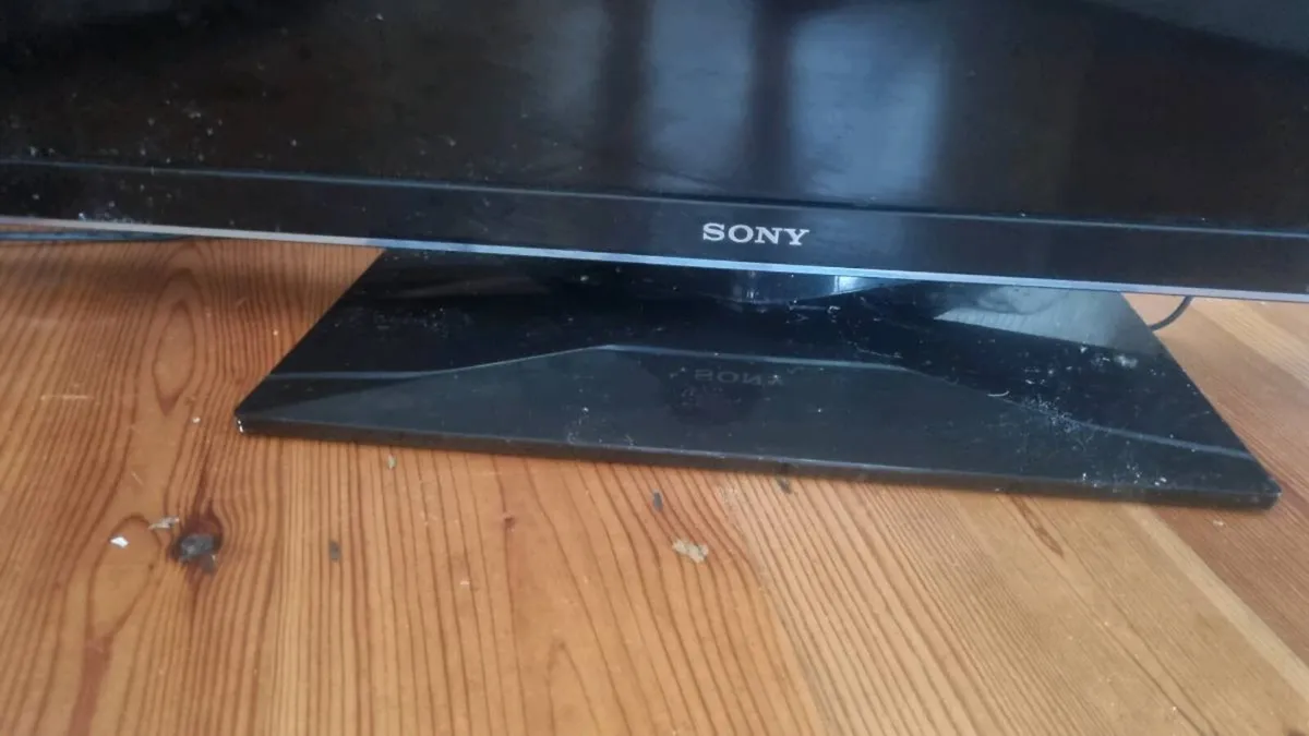 Sony Bravia 42 Inch HD Lcd Tv - Image 2